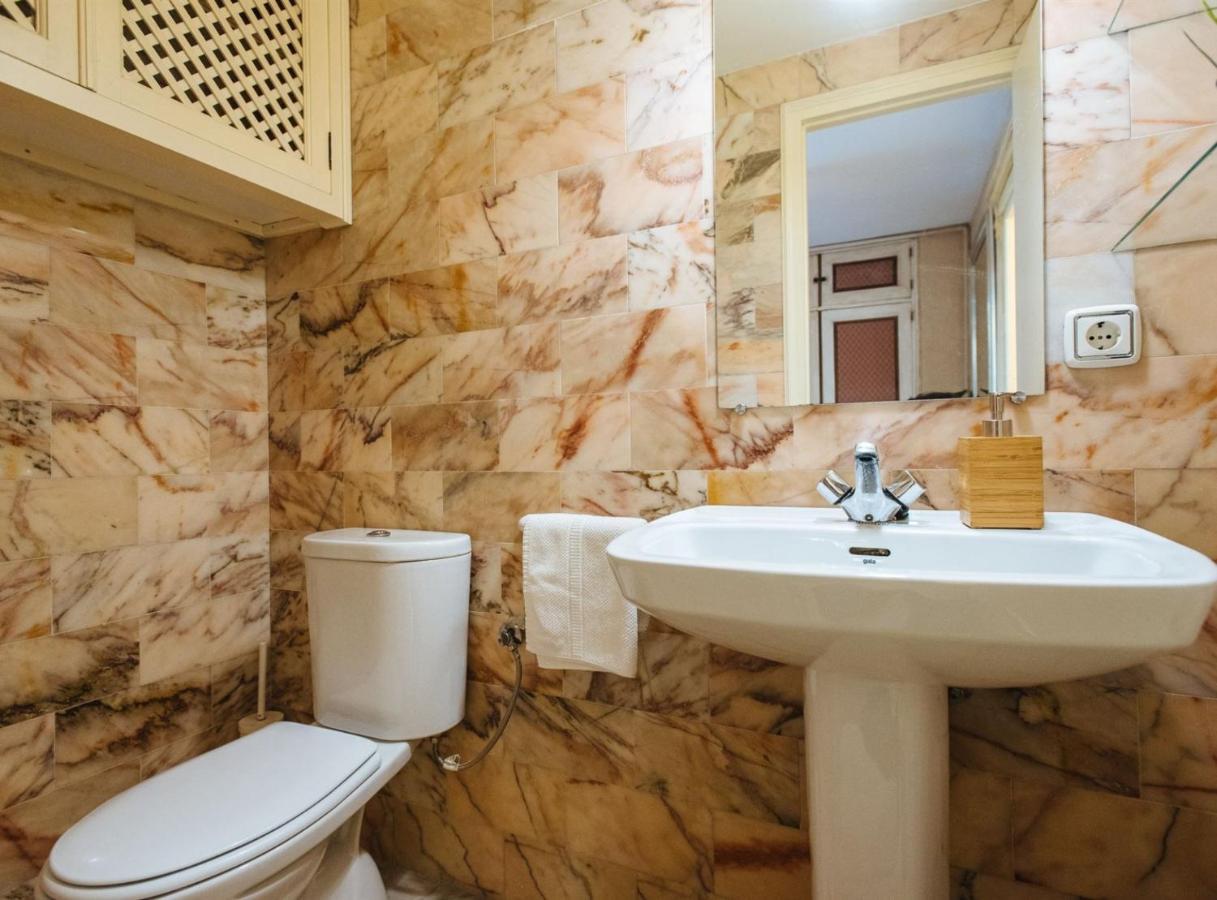 Pajaritos Suite Apartment - Private Parking Included Siviglia Esterno foto